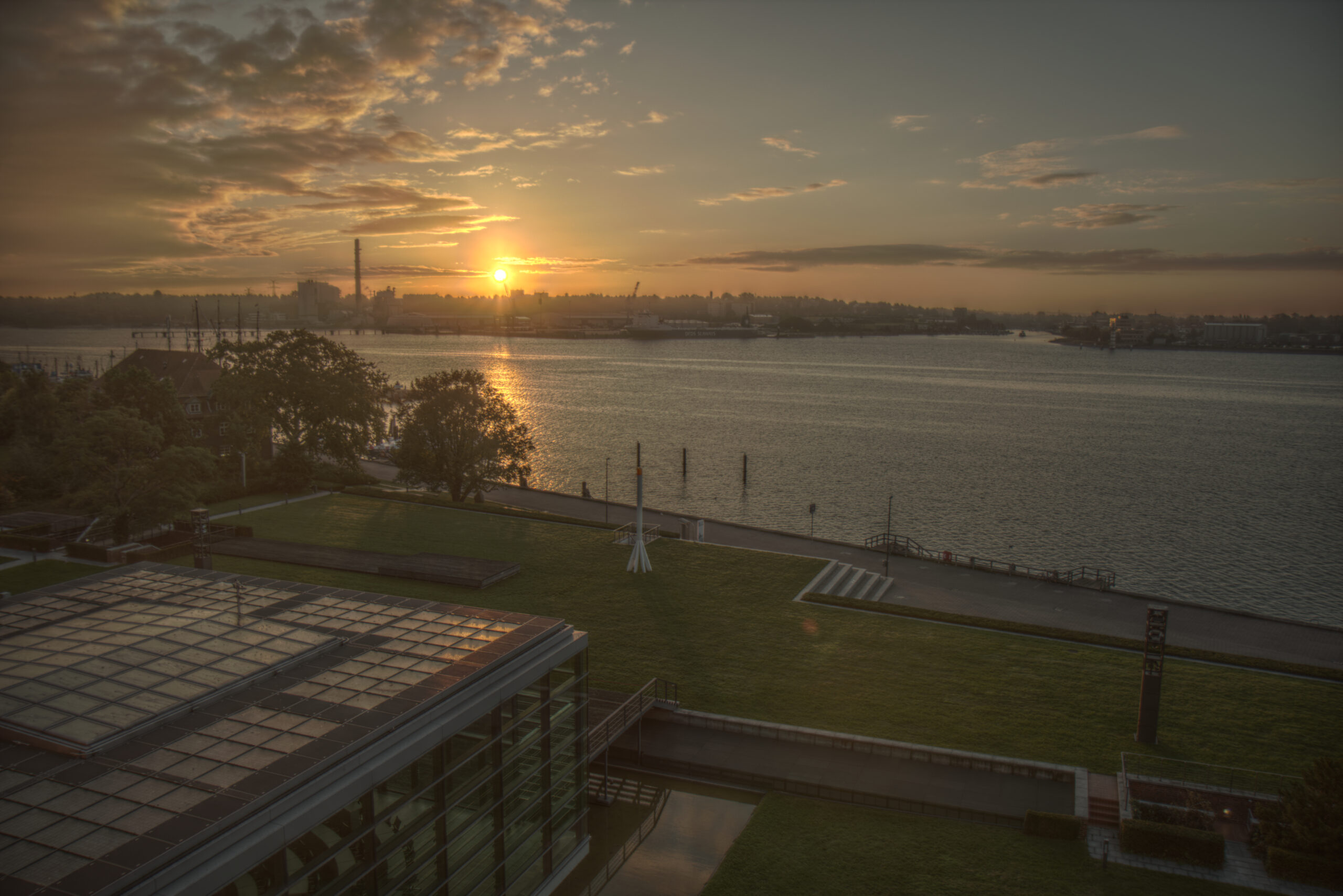 Sonnenaufgang über der kieler Förde